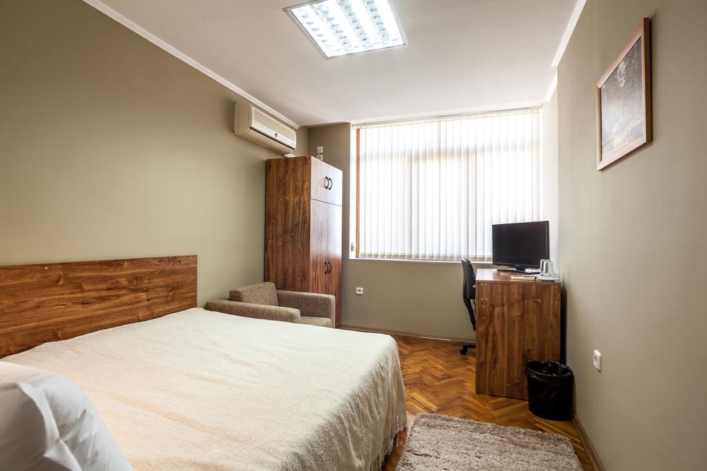 Panorama Top Floor Rooms In Hotel Tundzha Yambol Exterior photo