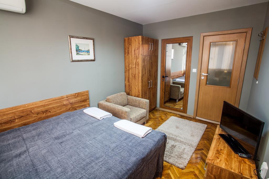 Panorama Top Floor Rooms In Hotel Tundzha Yambol Exterior photo